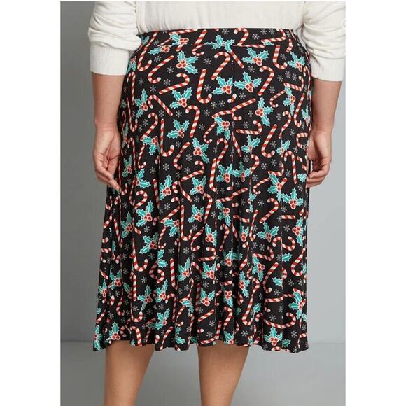 Sz L Large • ModCloth Mod Cloth Candy Cane Holiday Christmas Skirt w/ Pocket NWT - Picture 4 of 7